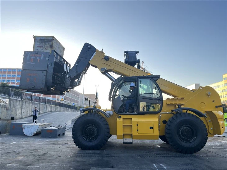 SOCMA 20 Ton Telehandler Heavy Telescopic Forklift