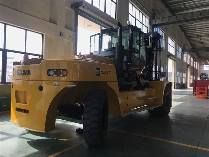 32 Ton Heavy Forklift Truck Engine Diesel